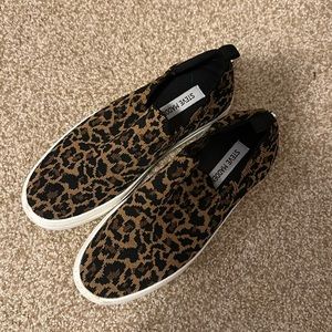 Steve Madden Size 7.5 Slip-Ons